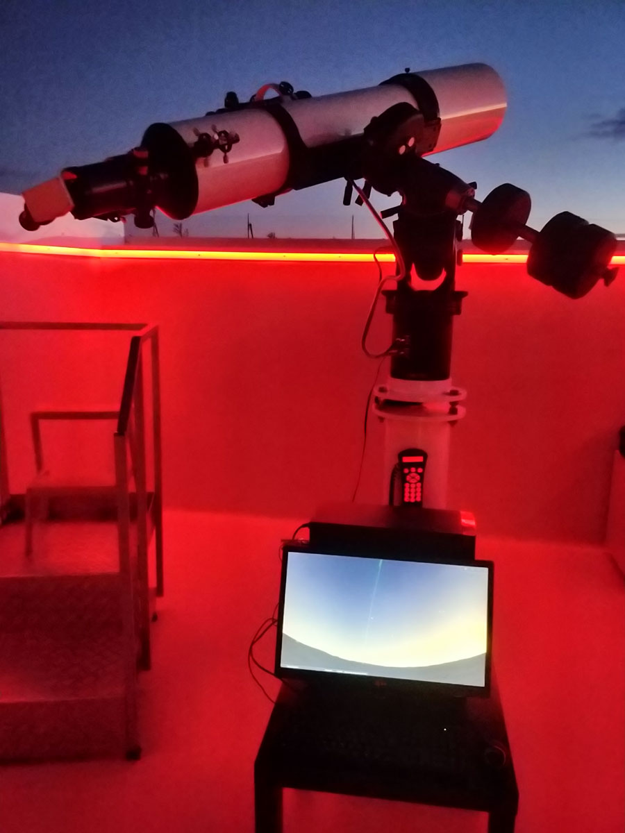 Telescopio del Centro Astronómico de Tiedra