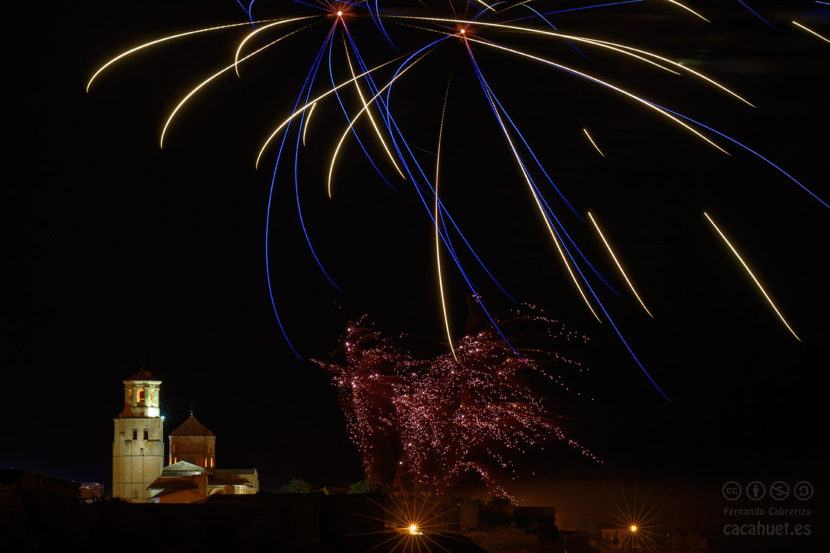 Fuegos artificiales sobre la Colegiata de Toro