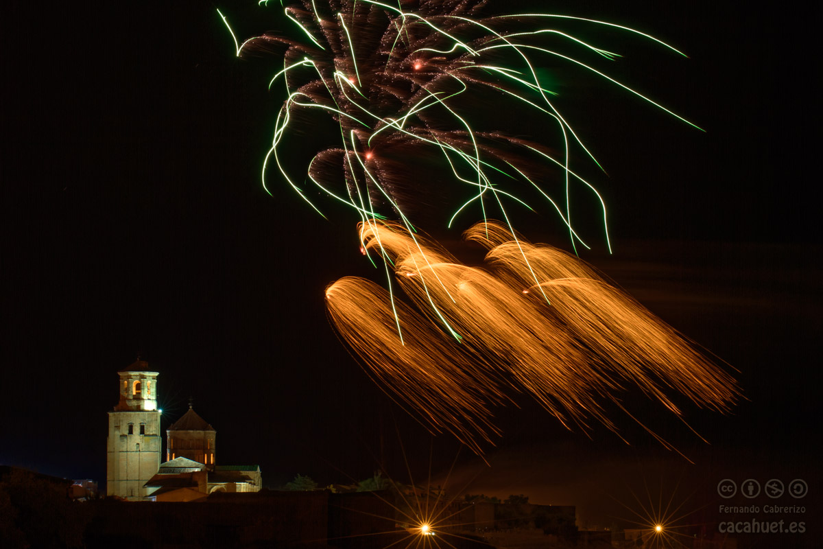 Fuegos artificiales sobre la Colegiata de Toro